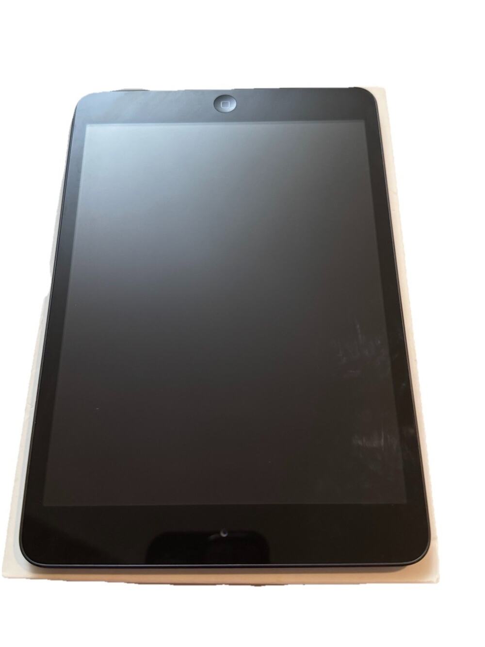 Apple iPad mini 4th gen 16GB WiFi + 4G Cellular Unlocked Tablet Excellent